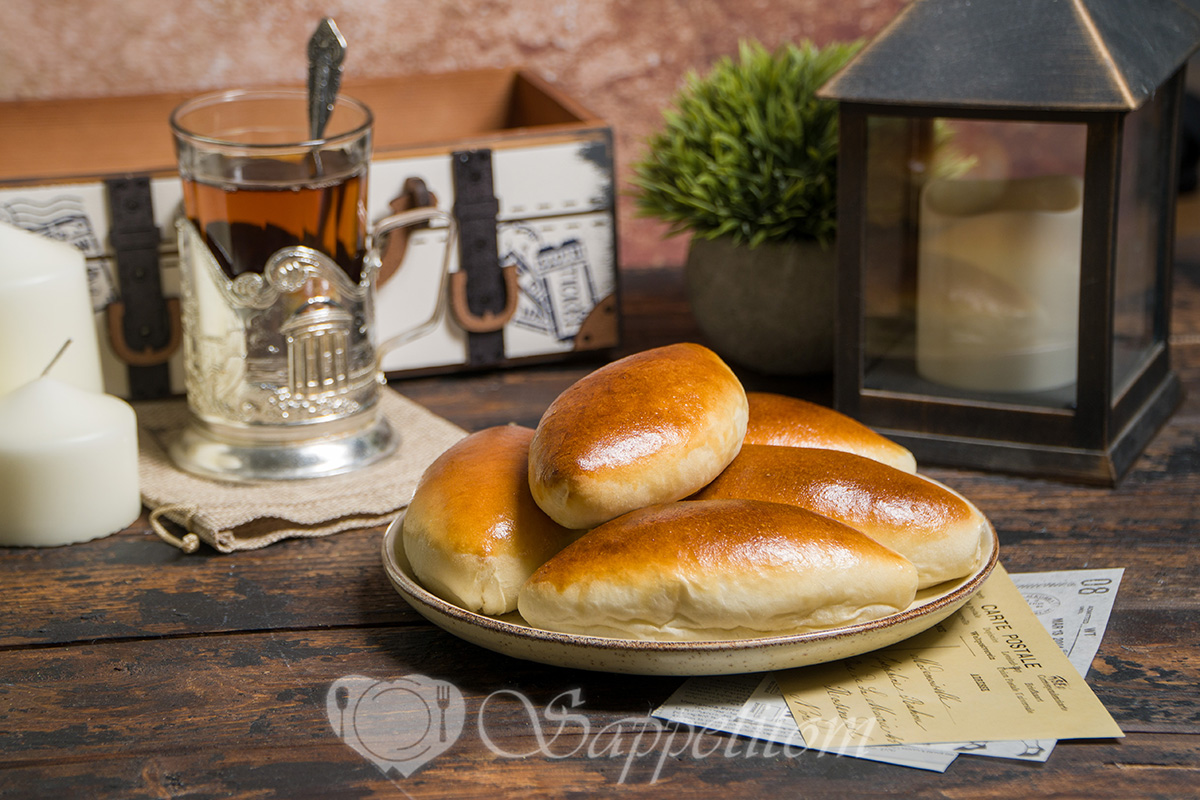 Пирожки с луком и яйцом