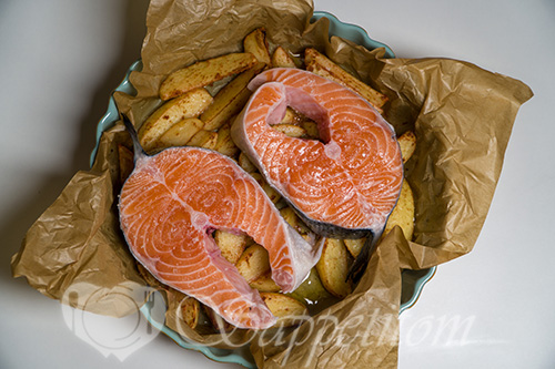 Форель с картошкой в духовке #шаг 4