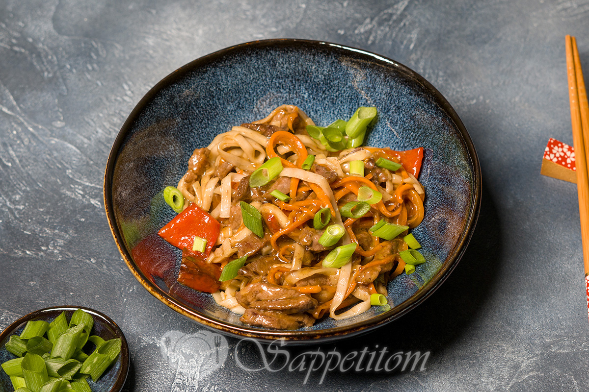 Вок со свининой