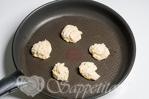 Творожно-банановые оладьи #шаг 5