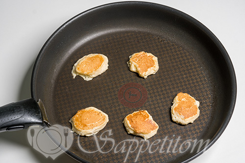 Творожно-банановые оладьи #шаг 6