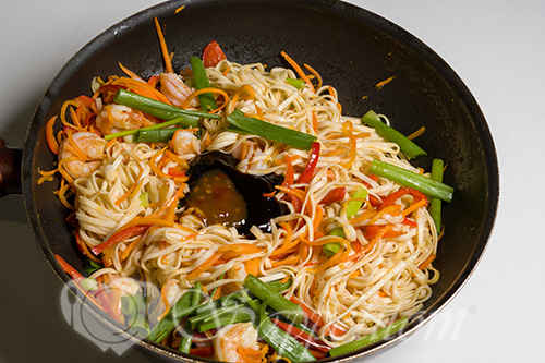 Вок с креветками #шаг 13