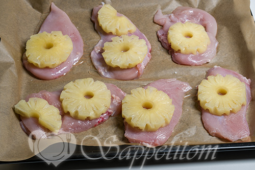 Курица под ананасами в духовке #шаг 4