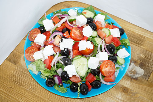 Греческий салат классический #шаг 11